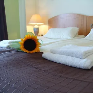  Hostel Green Energy